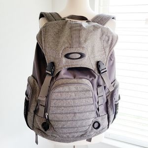 oakley overdrive backpack